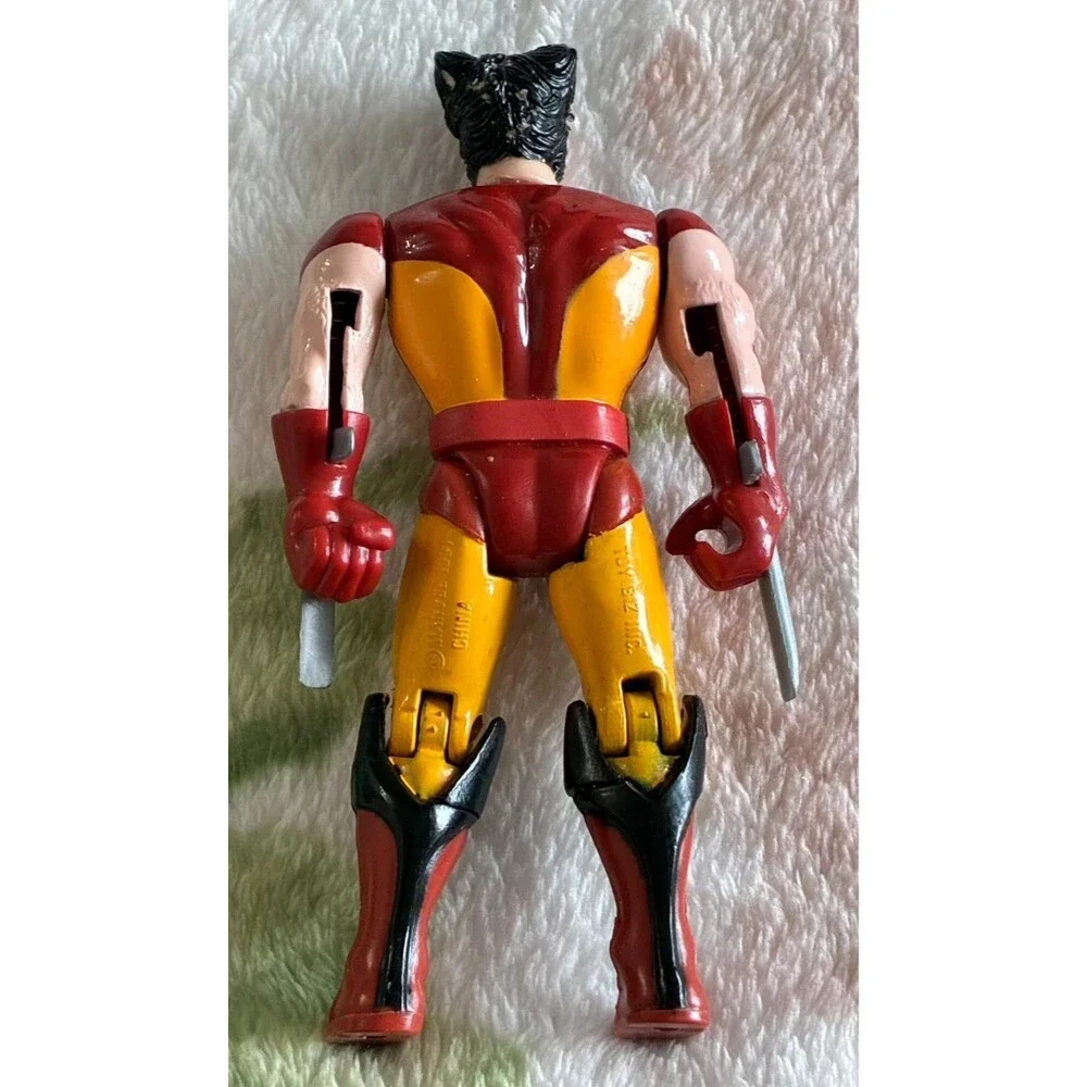 Toy Biz Marvel Wolverine X-Men 1991 Pop Out Claws Action Figure